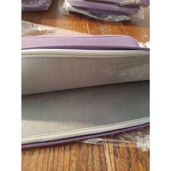 New Wocadi 5-in-1 Purple Floral MacBook Pro 13" Sleeve and Protection Kit - Picture 5 of 6